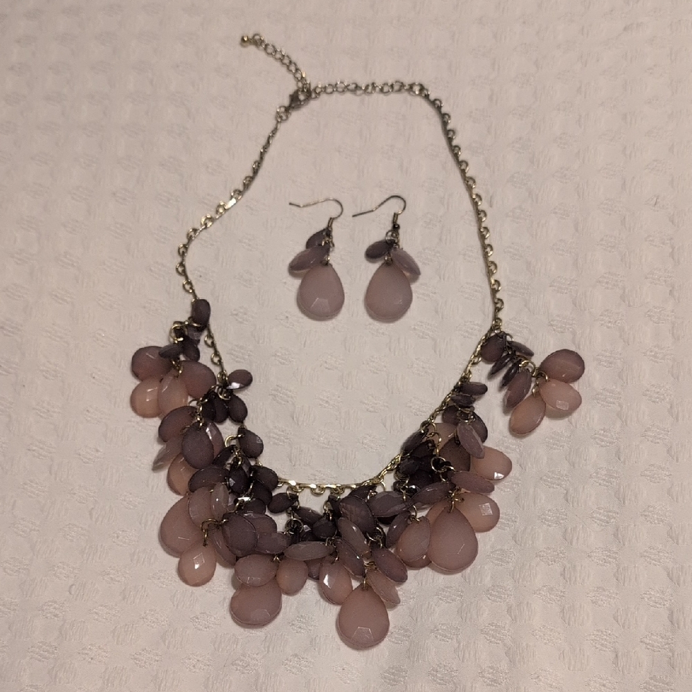 Elegant Necklace & Earring Set